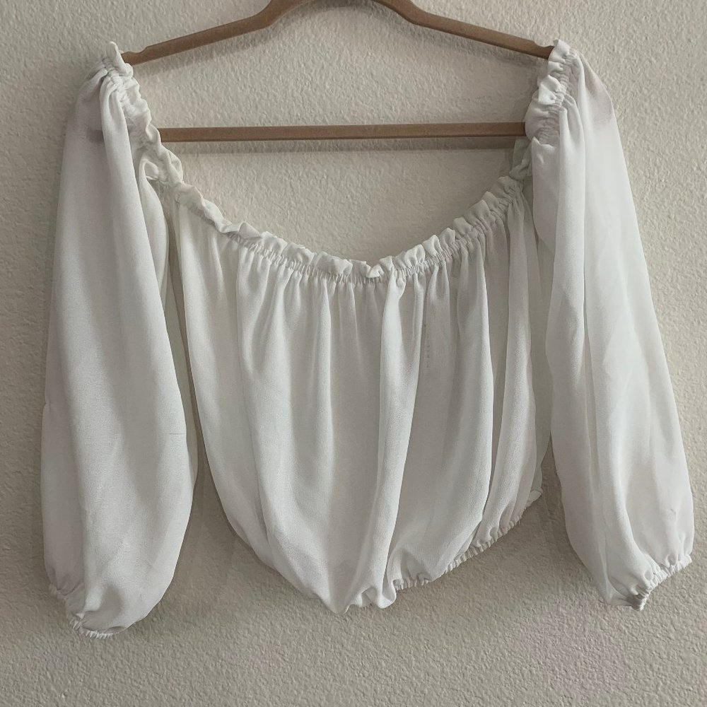 Pitaya Blueblush White Off-Shoulder Top | One Size